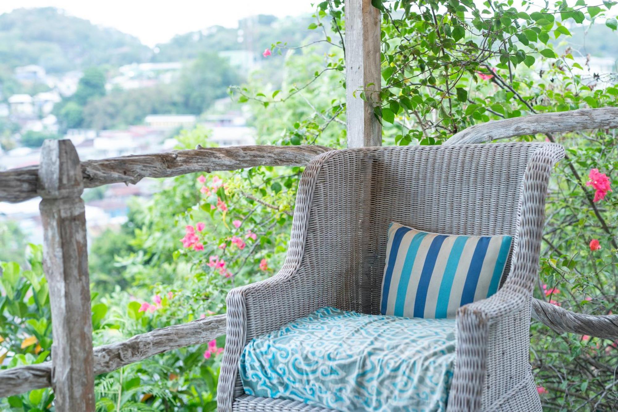 Selini Hills Hotel Labuan Bajo Luaran gambar